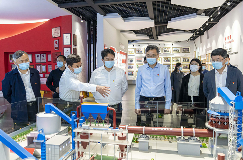 南通市委常委、組織部部長封春晴率隊赴江蘇鵬飛集團(tuán)調(diào)研